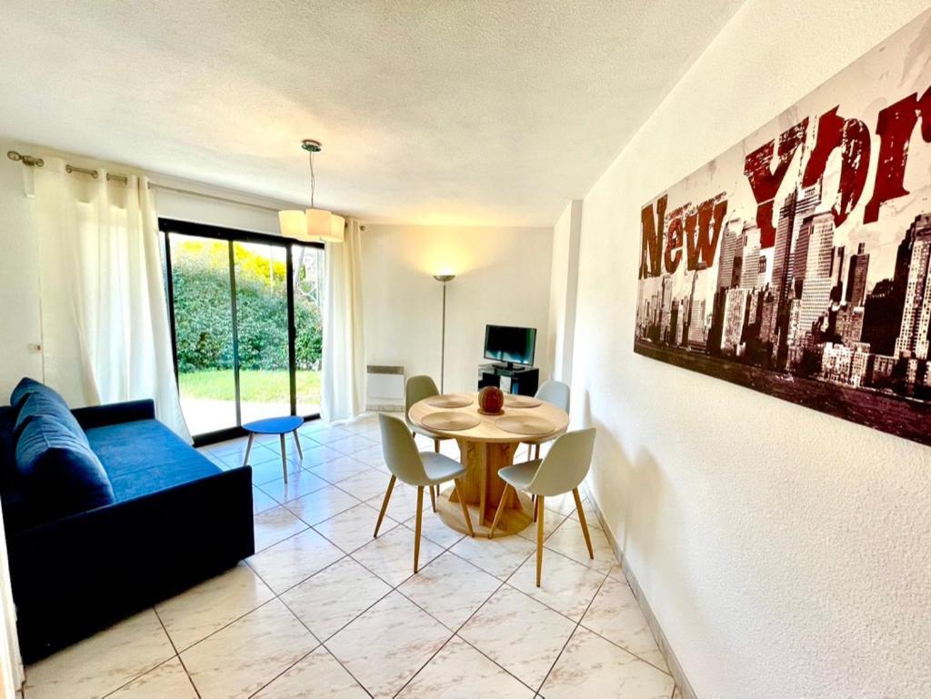 Charmant Rez De Jardin - 900M Plage De Pontaillac Apartment Royan Exterior photo